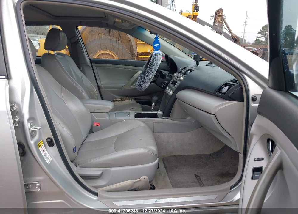 2011 TOYOTA CAMRY SE VIN: 4T1BF3EK3BU208075