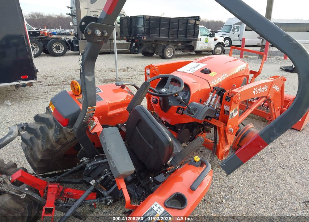 2023 KUBOTA L3902HST TRACTOR VIN: KBULMBHRHNJL16044