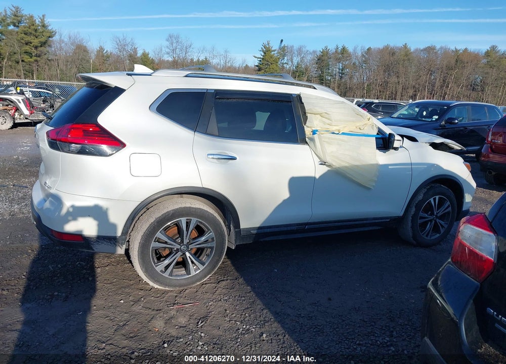 2017 NISSAN ROGUE SL VIN: 5N1AT2MV4HC845517
