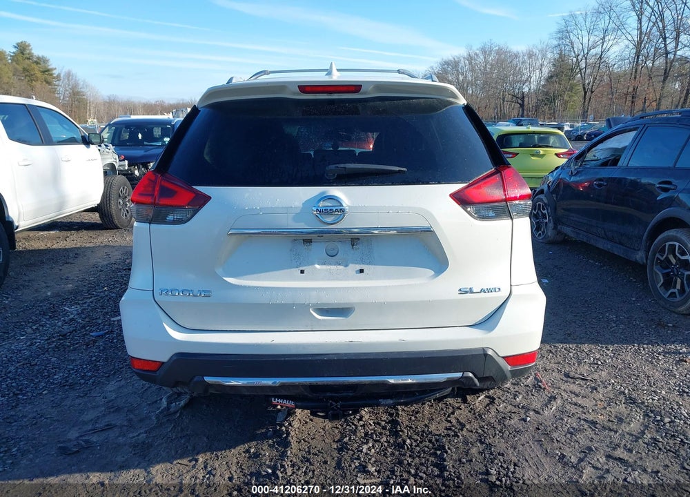 2017 NISSAN ROGUE SL VIN: 5N1AT2MV4HC845517