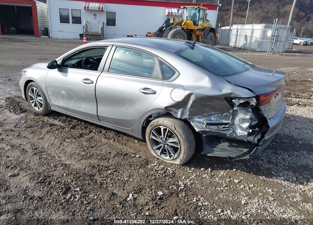 2024 KIA FORTE LXS VIN: 3KPF24AD4RE758294