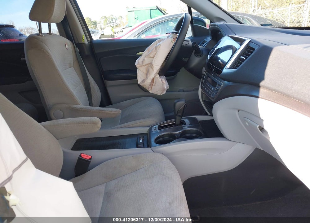 2017 HONDA PILOT EX VIN: 5FNYF6H43HB105219