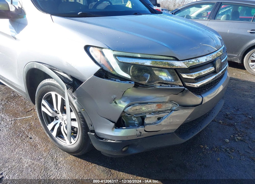 2017 HONDA PILOT EX VIN: 5FNYF6H43HB105219
