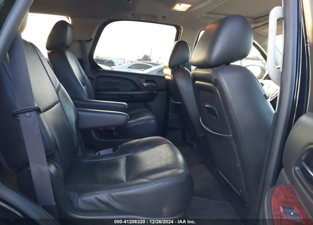 2014 CADILLAC ESCALADE LUXURY VIN: 1GYS4BEF0ER191065