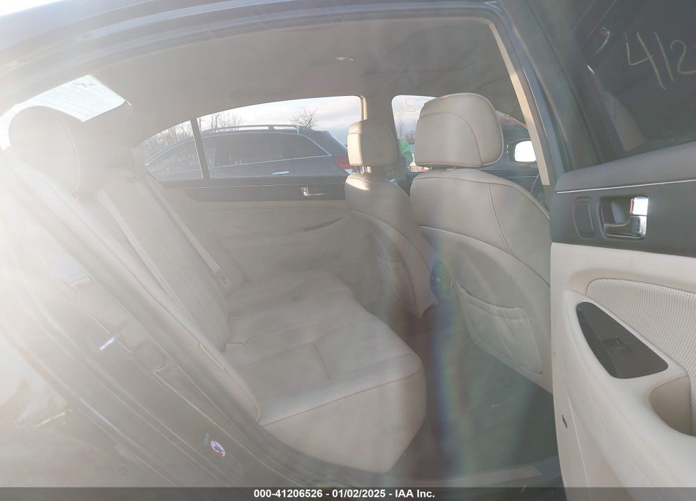 2009 HYUNDAI GENESIS VIN: KMHGC46E69U035594