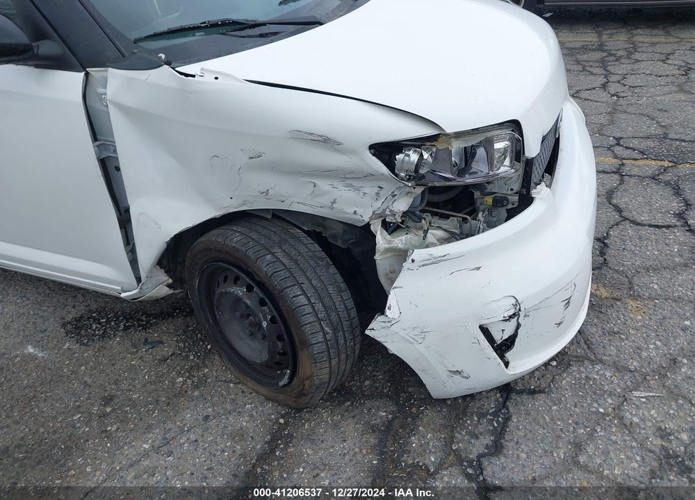 2008 SCION XB VIN: JTLKE50E881019585