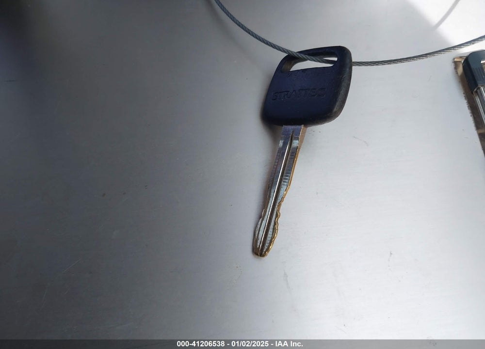 2004 TOYOTA CAMRY LE VIN: 4T1BE32K64U928738