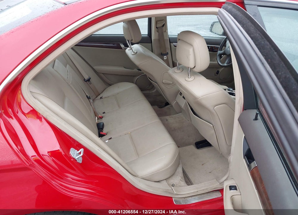 2009 MERCEDES-BENZ C 300 VIN: WDDGF81X09F235702