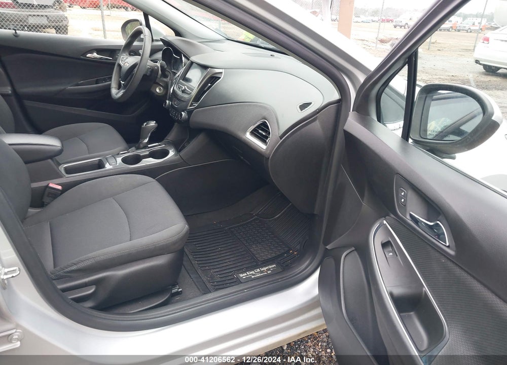 2019 CHEVROLET CRUZE LT VIN: 1G1BE5SM6K7115647