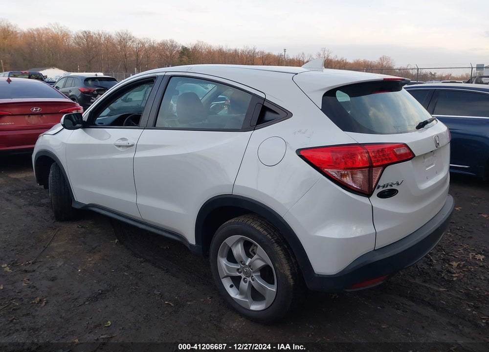 2018 HONDA HR-V LX VIN: 3CZRU6H38JM724590