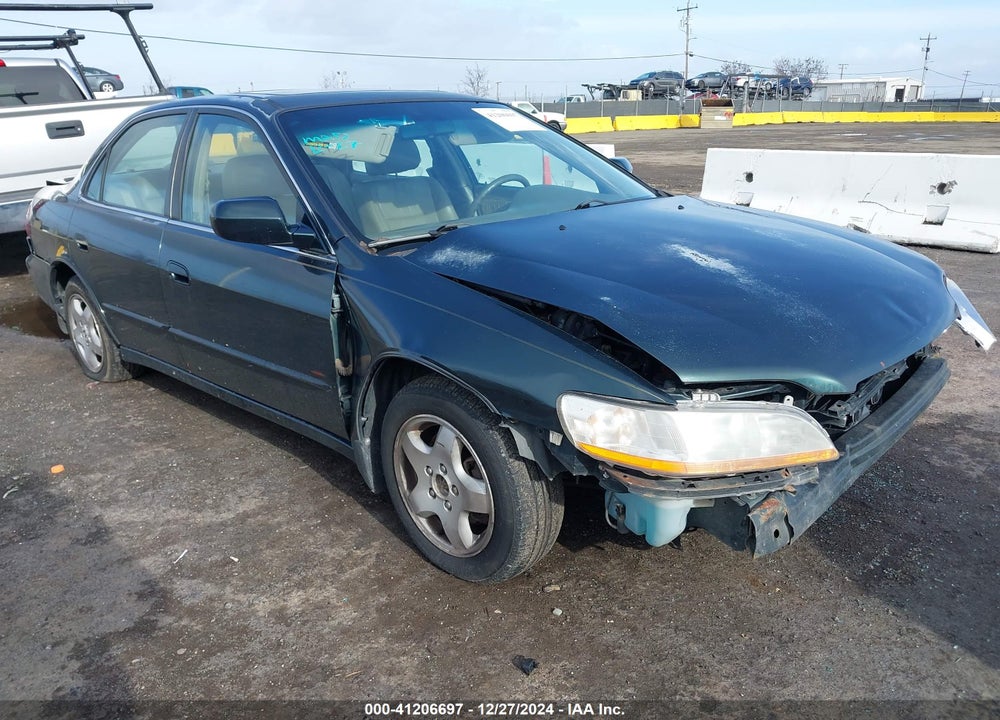 2000 HONDA ACCORD 3.0 EX VIN: 1HGCG1657YA024336