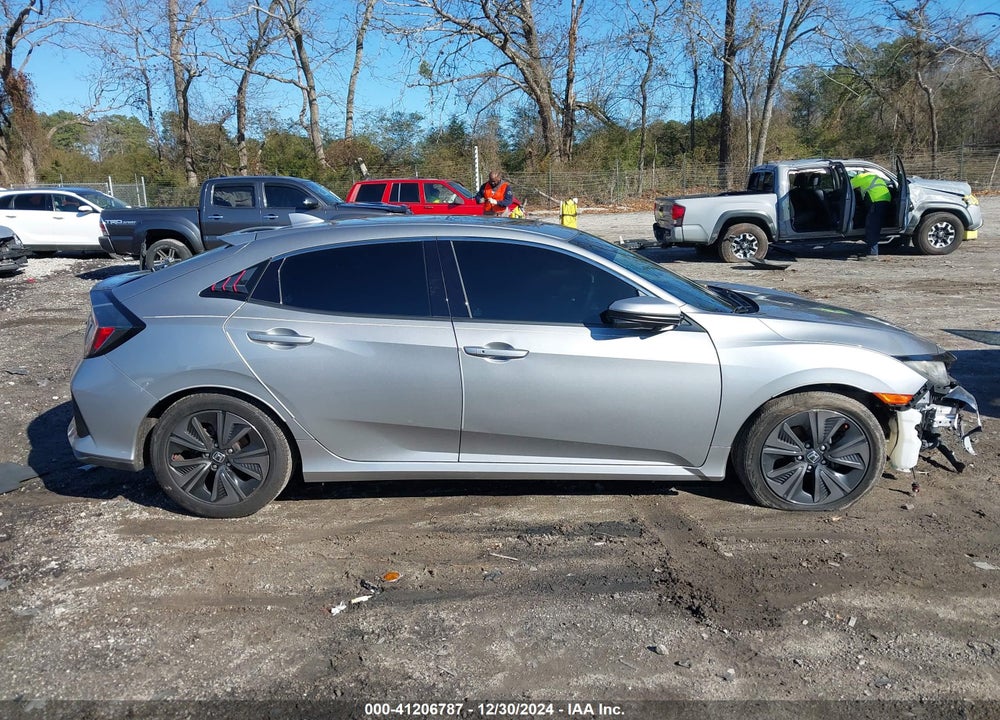 2018 HONDA CIVIC VIN: SHHFK7H56JU201318