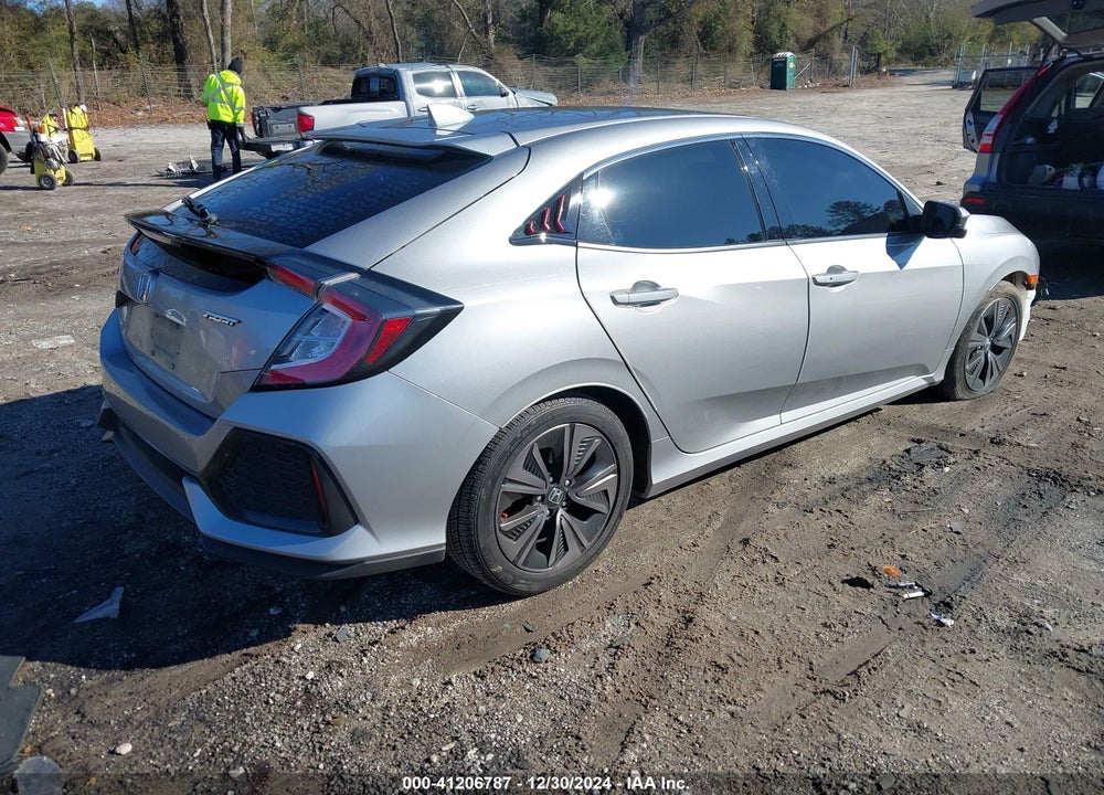 2018 HONDA CIVIC VIN: SHHFK7H56JU201318
