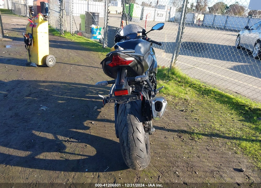 2024 KAWASAKI ZX636 K VIN: JKBZXJJ12RA001812