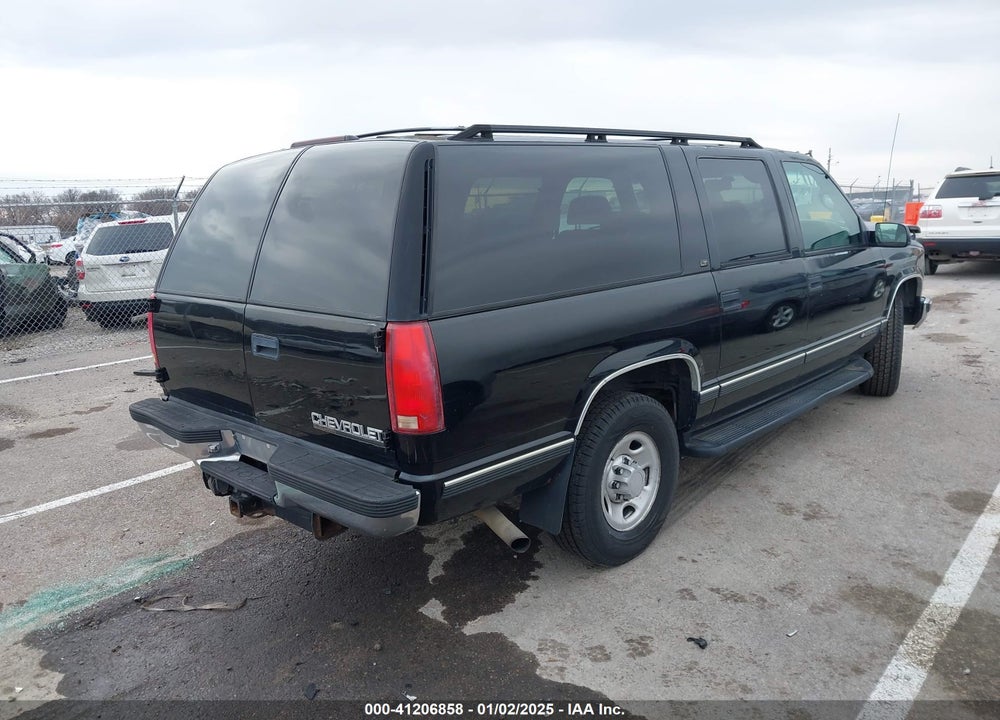 1999 CHEVROLET SUBURBAN 2500 VIN: 1GNGC26J6XJ326222