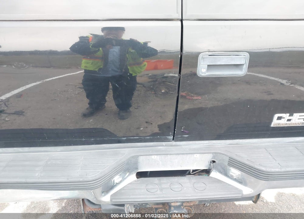 1999 CHEVROLET SUBURBAN 2500 VIN: 1GNGC26J6XJ326222