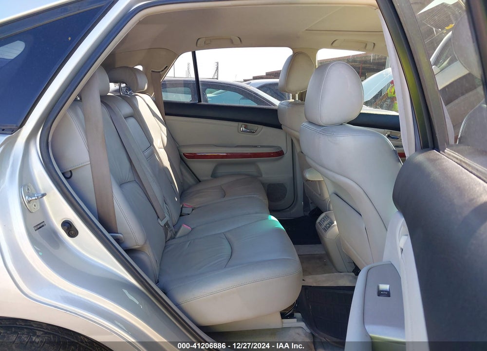 2004 LEXUS RX 330 VIN: JTJGA31U040034084