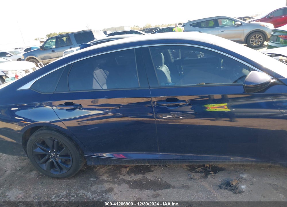 2018 HONDA ACCORD VIN: 1HGCV1F11JA190117