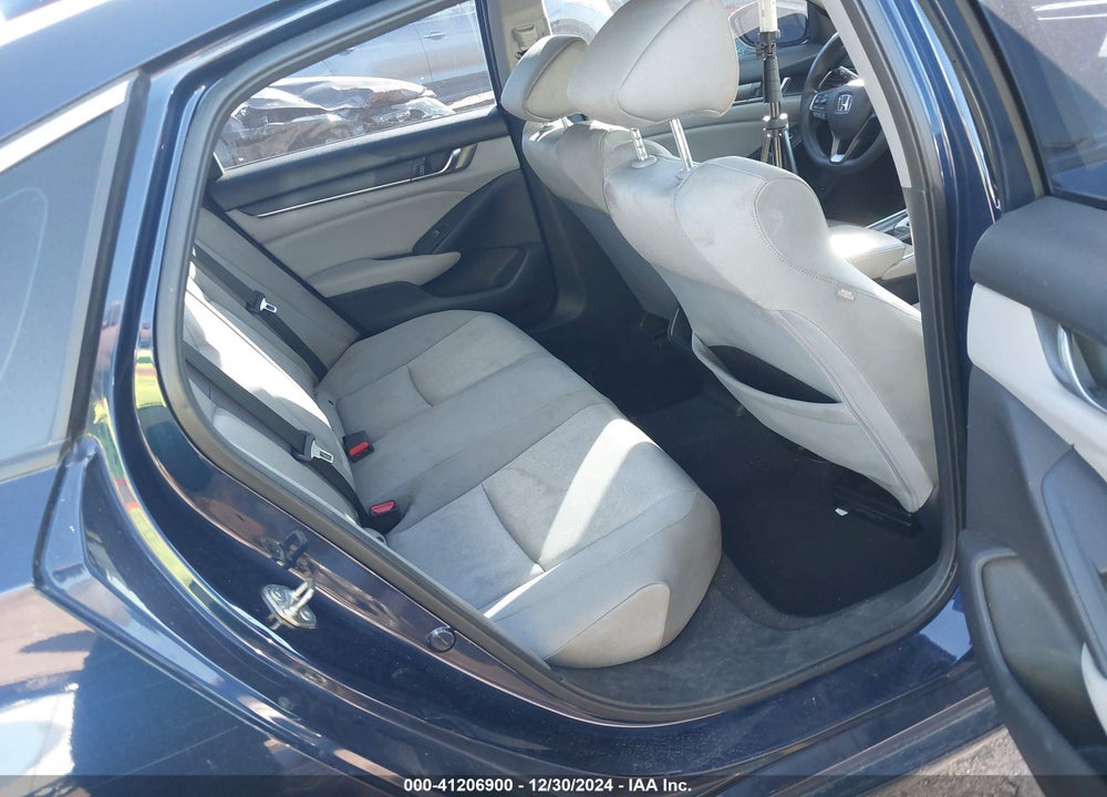 2018 HONDA ACCORD VIN: 1HGCV1F11JA190117