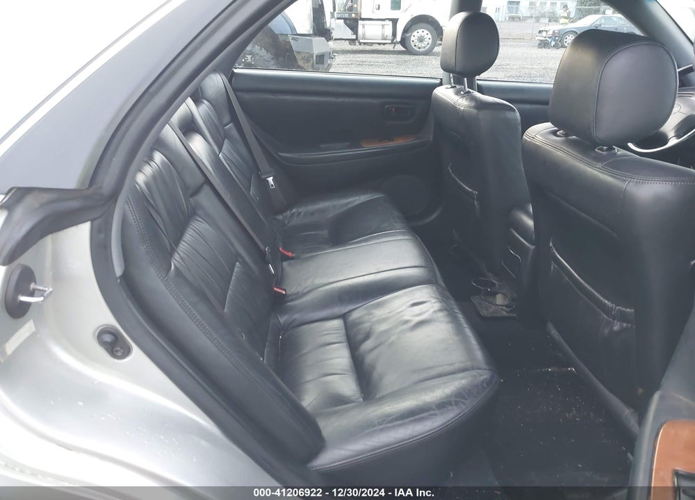 2000 LEXUS ES 300 VIN: JT8BF28G9Y5088953