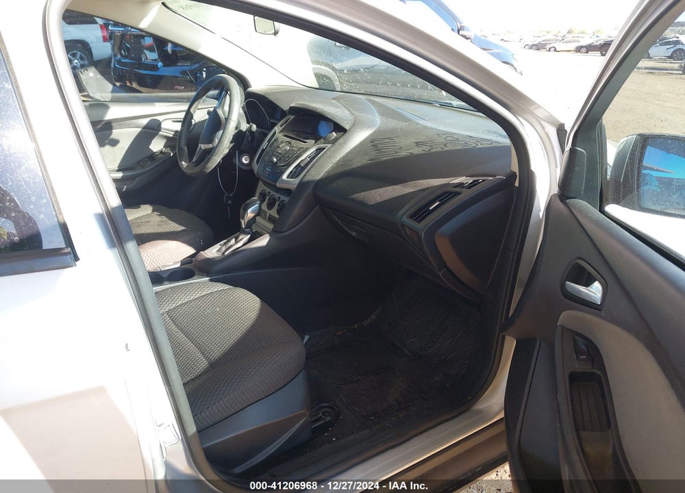 2014 FORD FOCUS VIN: 1FADP3F2XEL323765