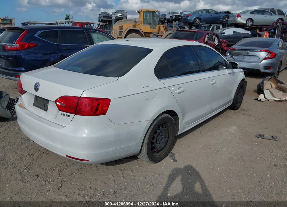 2013 VOLKSWAGEN JETTA VIN: 3VWDP7AJ7DM365532