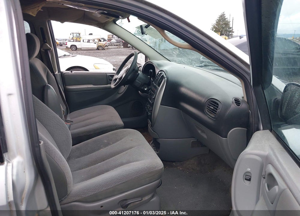 2005 CHRYSLER TOWN & COUNTRY TOURING VIN: 2C4GP54L25R445025