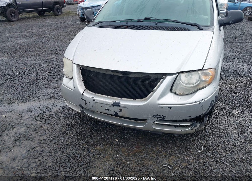 2005 CHRYSLER TOWN & COUNTRY TOURING VIN: 2C4GP54L25R445025