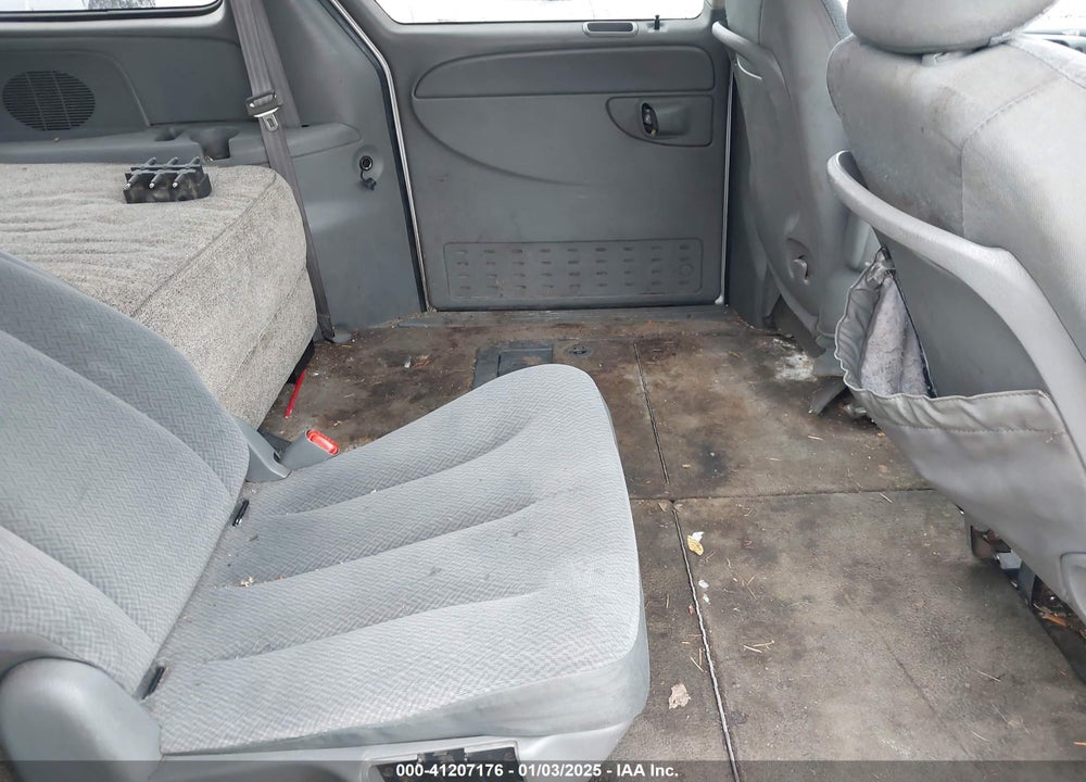2005 CHRYSLER TOWN & COUNTRY TOURING VIN: 2C4GP54L25R445025