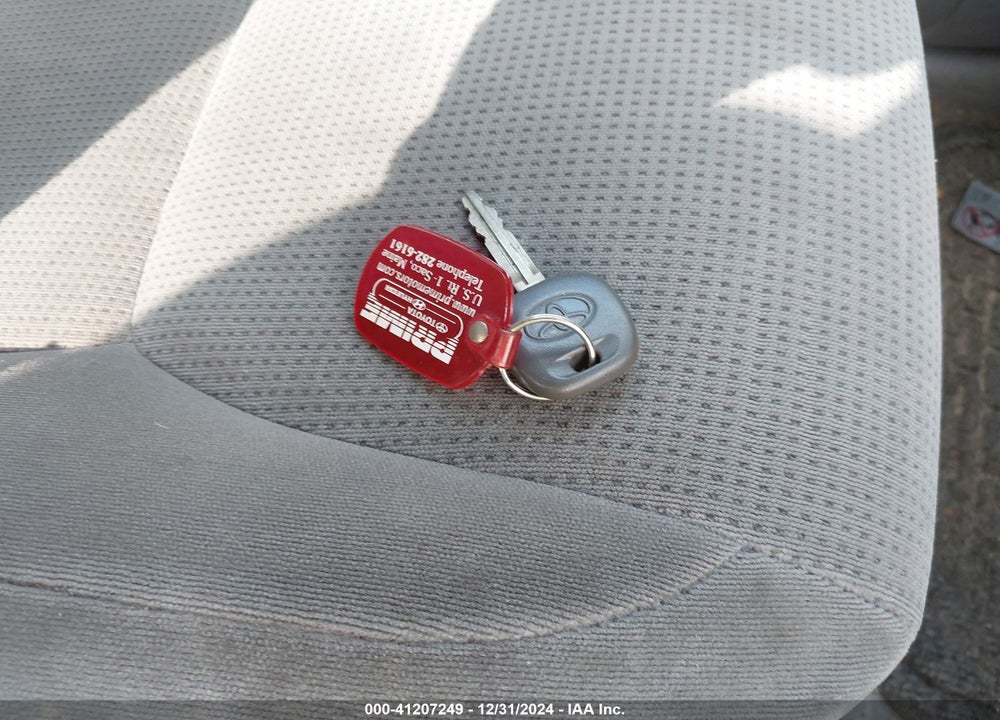 2004 TOYOTA SIENNA LE VIN: 5TDZA23C74S154116