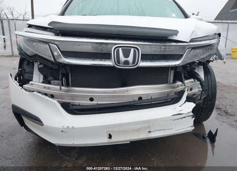 2021 HONDA PILOT AWD TOURING 8 PASSENGER VIN: 5FNYF6H90MB031795