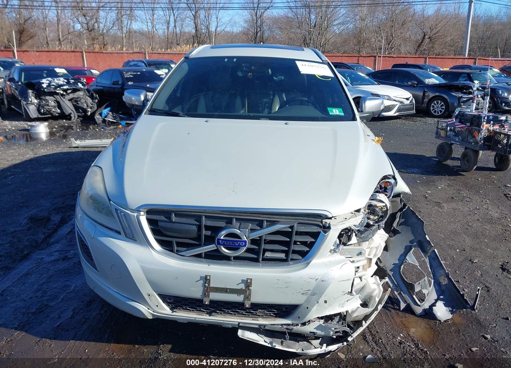 2013 VOLVO XC60 T6 VIN: YV4902DZ0D2424992