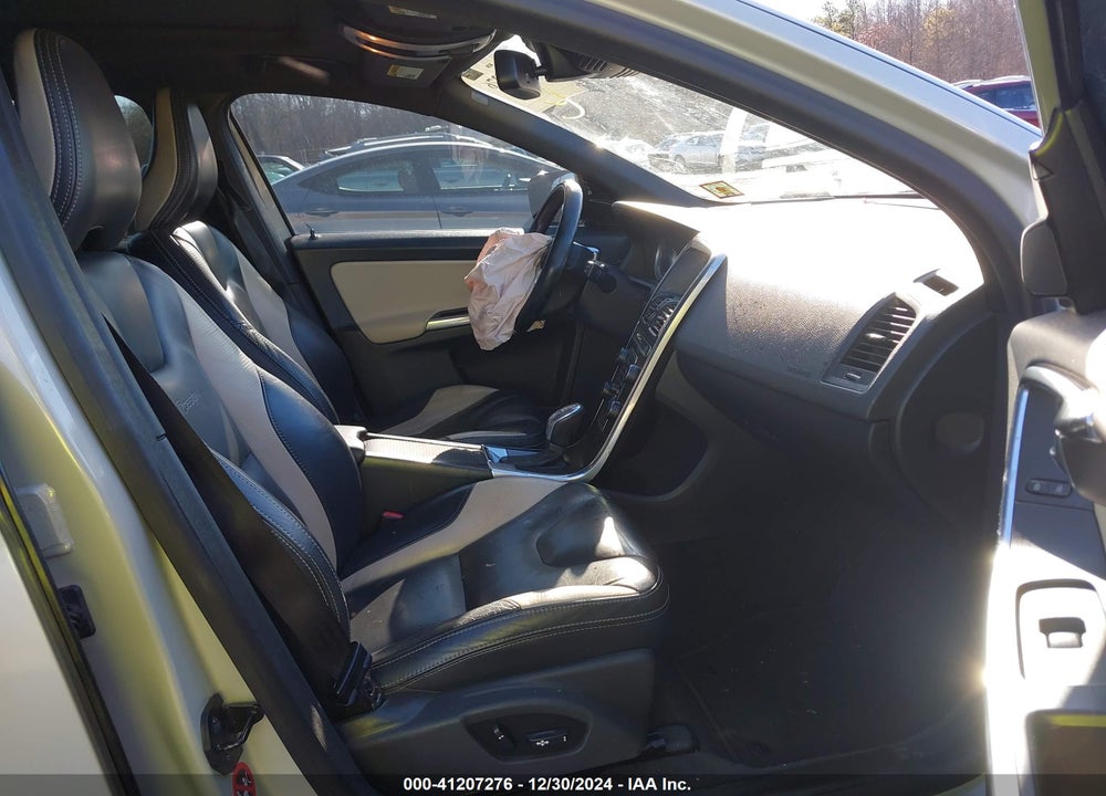 2013 VOLVO XC60 T6 VIN: YV4902DZ0D2424992