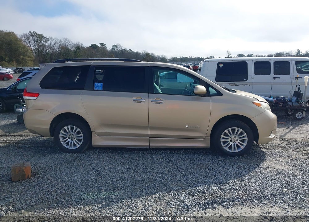 2011 TOYOTA SIENNA XLE LIMITED VIN: 5TDYK3DC2BS109028