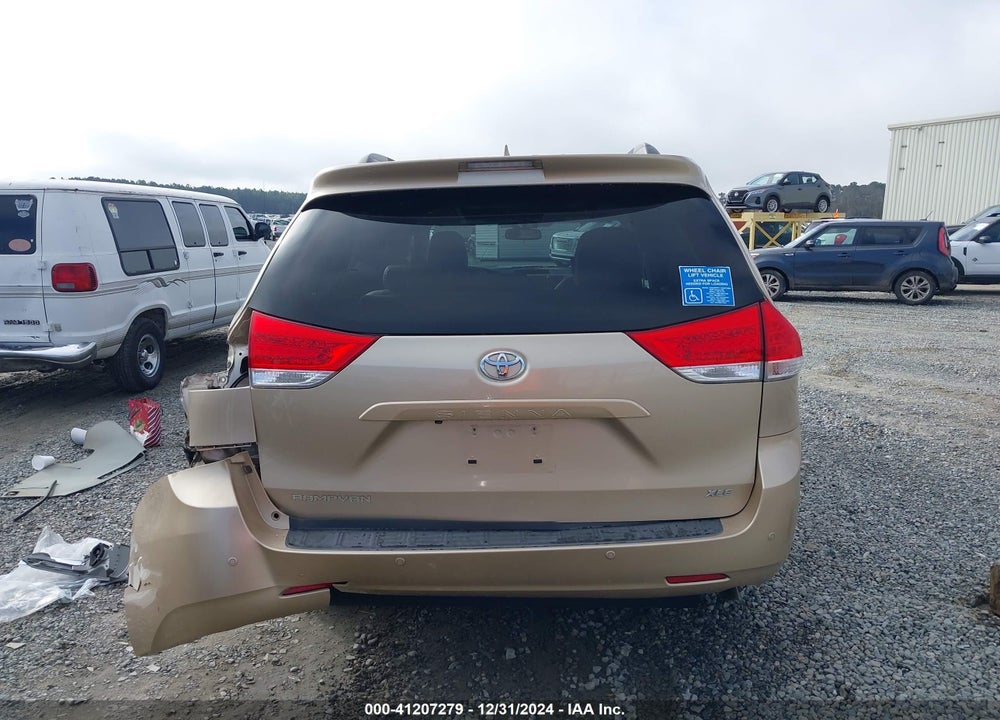 2011 TOYOTA SIENNA XLE LIMITED VIN: 5TDYK3DC2BS109028