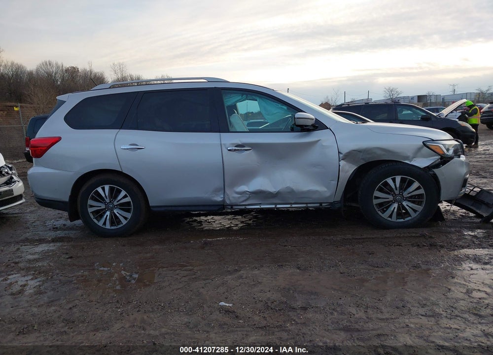 2017 NISSAN PATHFINDER SL VIN: 5N1DR2MM7HC612718