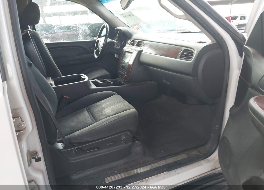 2009 CHEVROLET TAHOE LT1 VIN: 1GNFK23099J126500