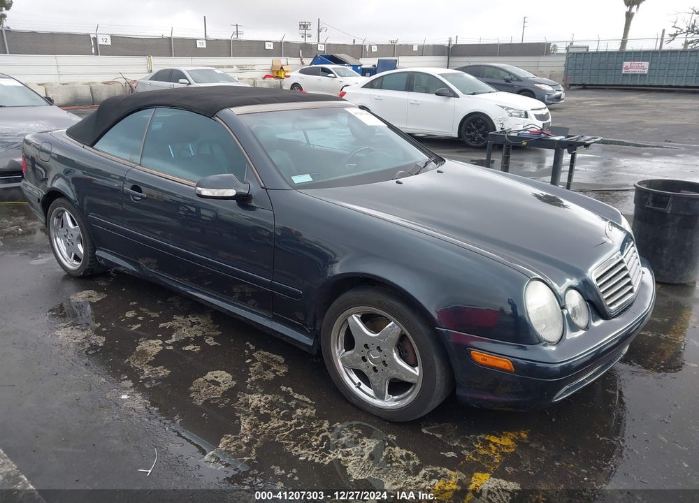 2000 MERCEDES-BENZ CLK 430 VIN: WDBLK70G6YT035213