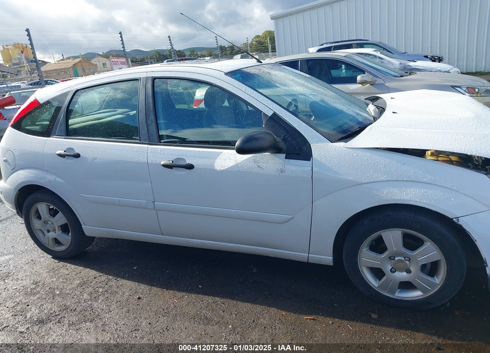 2003 FORD FOCUS ZX5 VIN: 3FAFP37393R114208