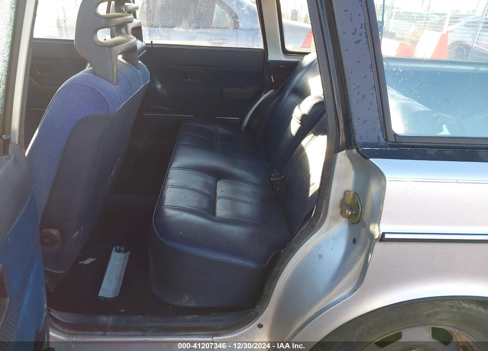 1987 VOLVO 245 DL/GL VIN: YV1AX885XH1756983