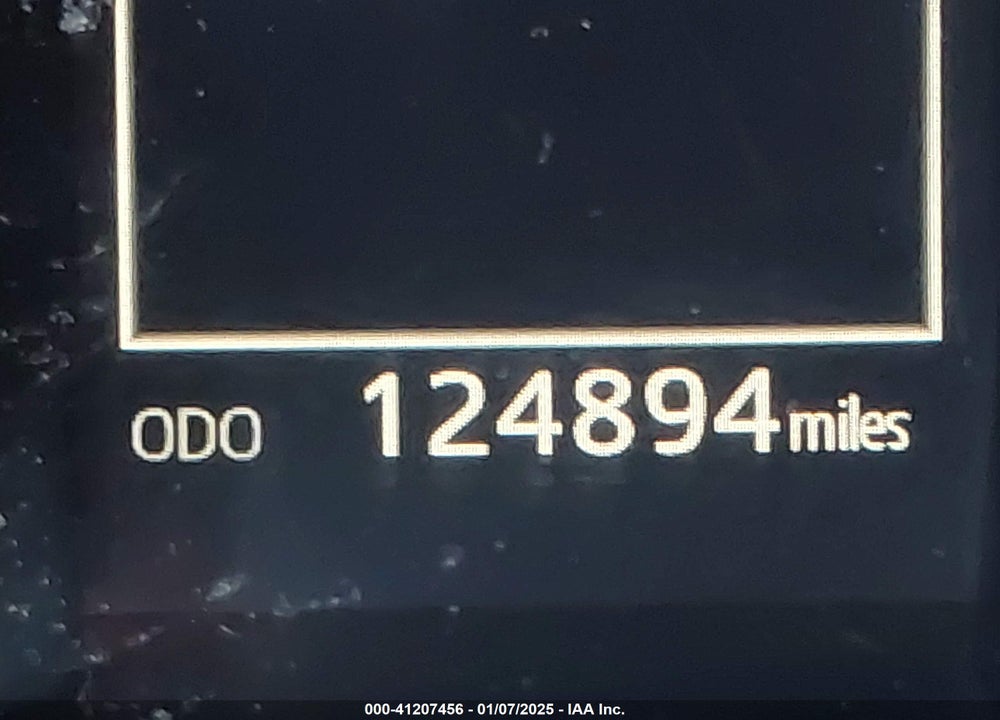 2018 TOYOTA CAMRY SE VIN: 4T1B11HK2JU517050