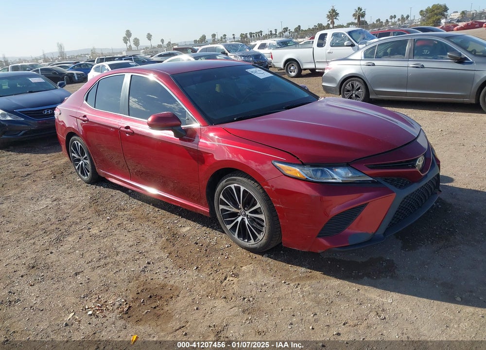 2018 TOYOTA CAMRY SE VIN: 4T1B11HK2JU517050