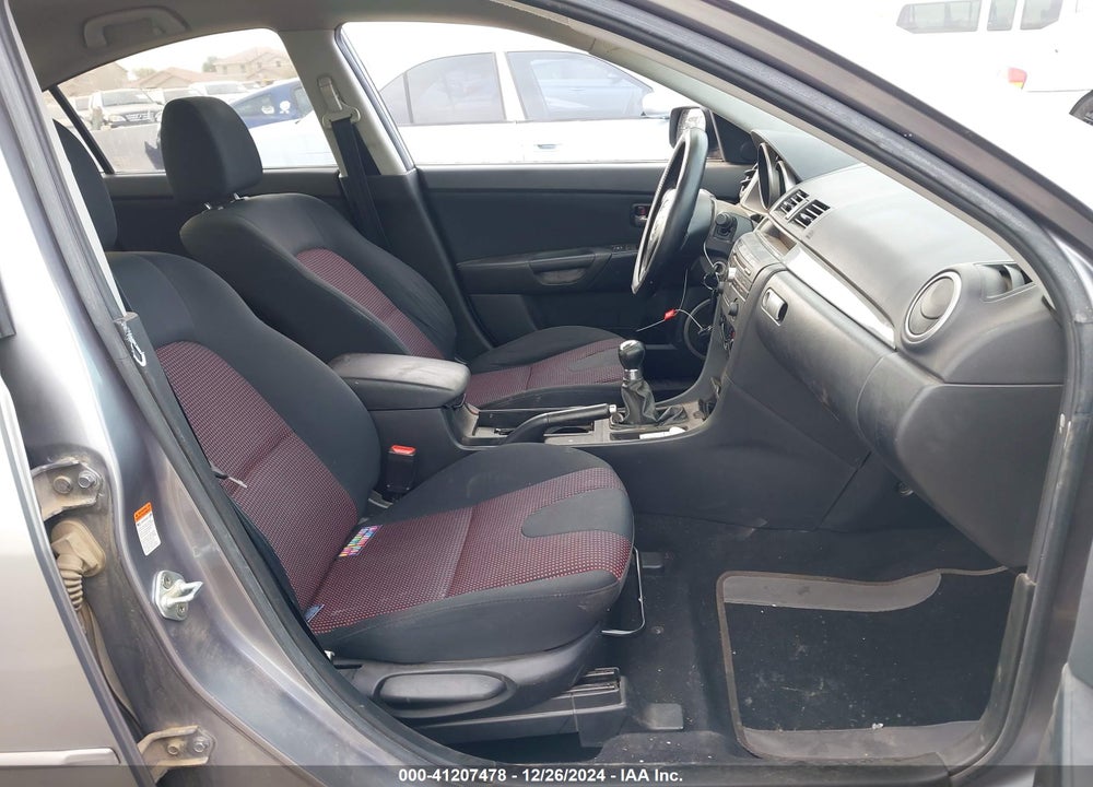 2006 MAZDA 3 S VIN: JM1BK323261507822