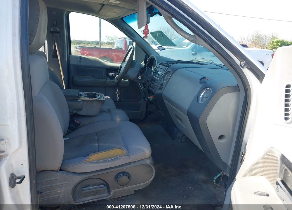 2005 FORD F-150 LARIAT/XLT VIN: 1FTPW12525KD01909