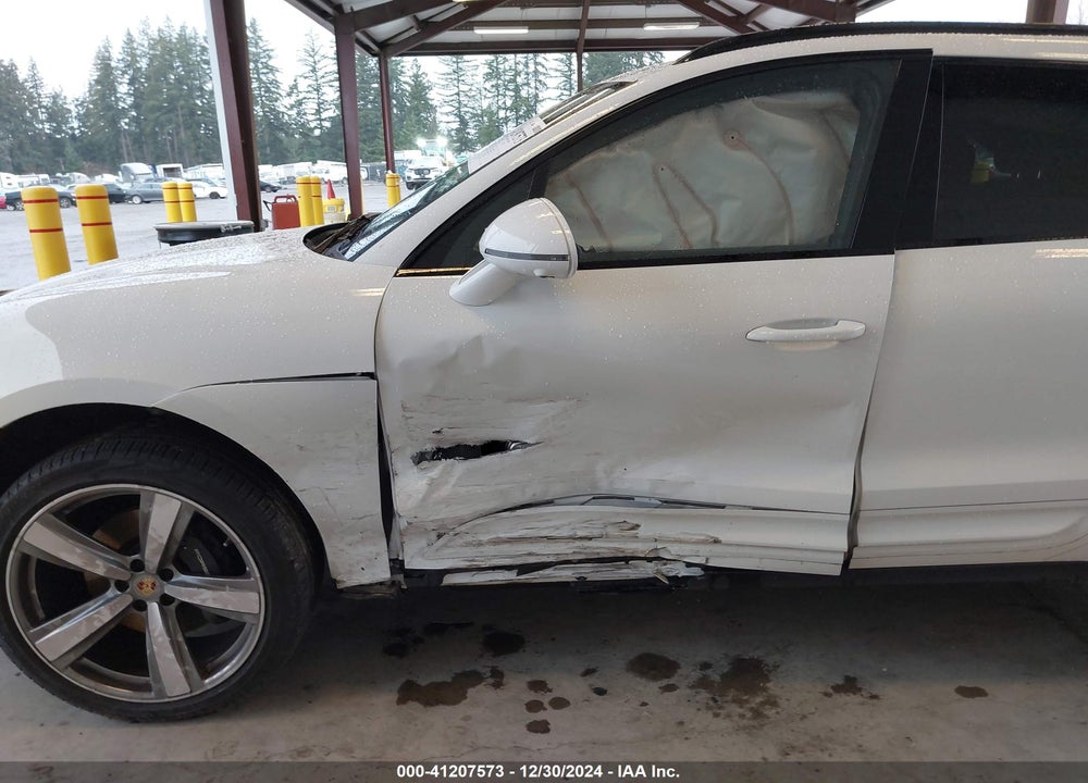 2023 PORSCHE MACAN T VIN: WP1AA2A53PLB08241