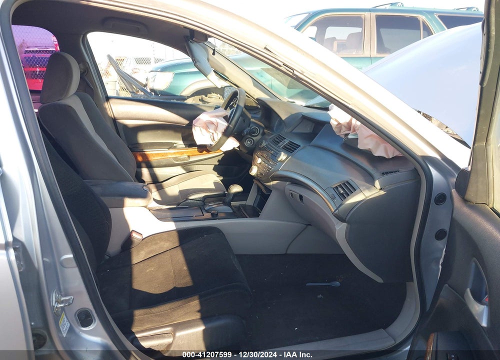 2008 HONDA ACCORD 2.4 LX-P VIN: JHMCP26418C064653