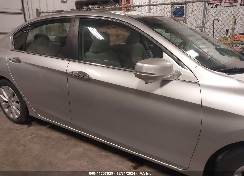 2013 HONDA ACCORD EX VIN: 1HGCR2F76DA037395