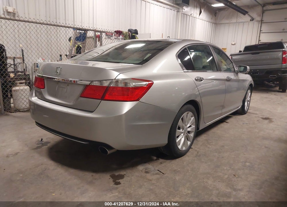 2013 HONDA ACCORD EX VIN: 1HGCR2F76DA037395