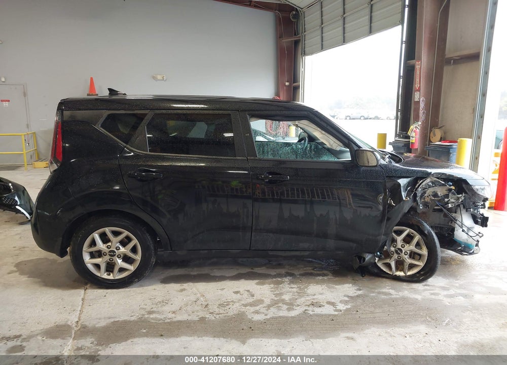 2023 KIA SOUL LX VIN: KNDJ23AU3P7872840