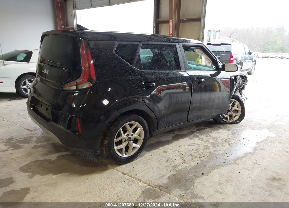 2023 KIA SOUL LX VIN: KNDJ23AU3P7872840